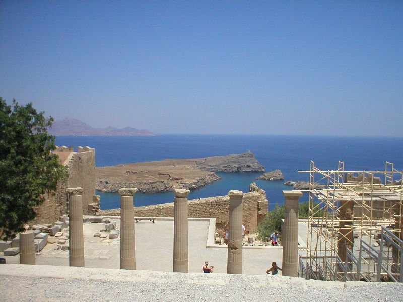 01 juli 2006 Rhodos - Lindos - Over de trap naar de hemel naar beneden